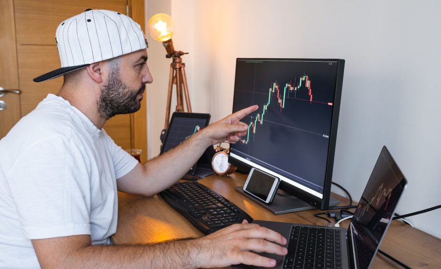 A new generation of young people follow the stock market from home.